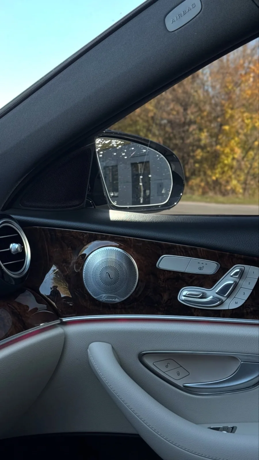 Mercedes-Benz E300 4matic