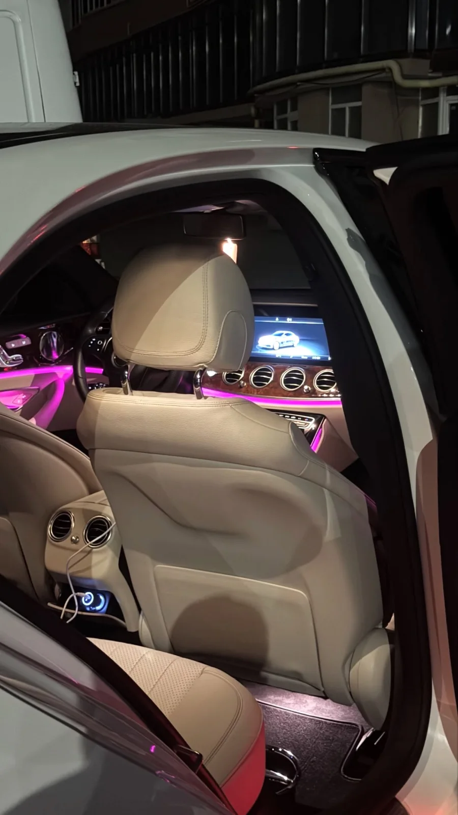 Mercedes-Benz E300 4matic