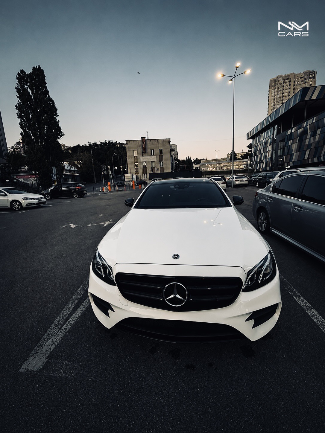Купити Mercedes-Benz E180 W213 2018 року білого кольору