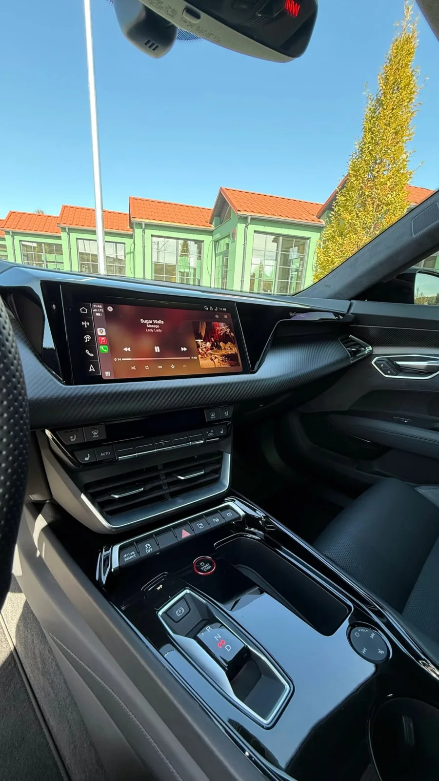 Купити Audi E-tron GT RS 2024 року чорного кольору у Києві