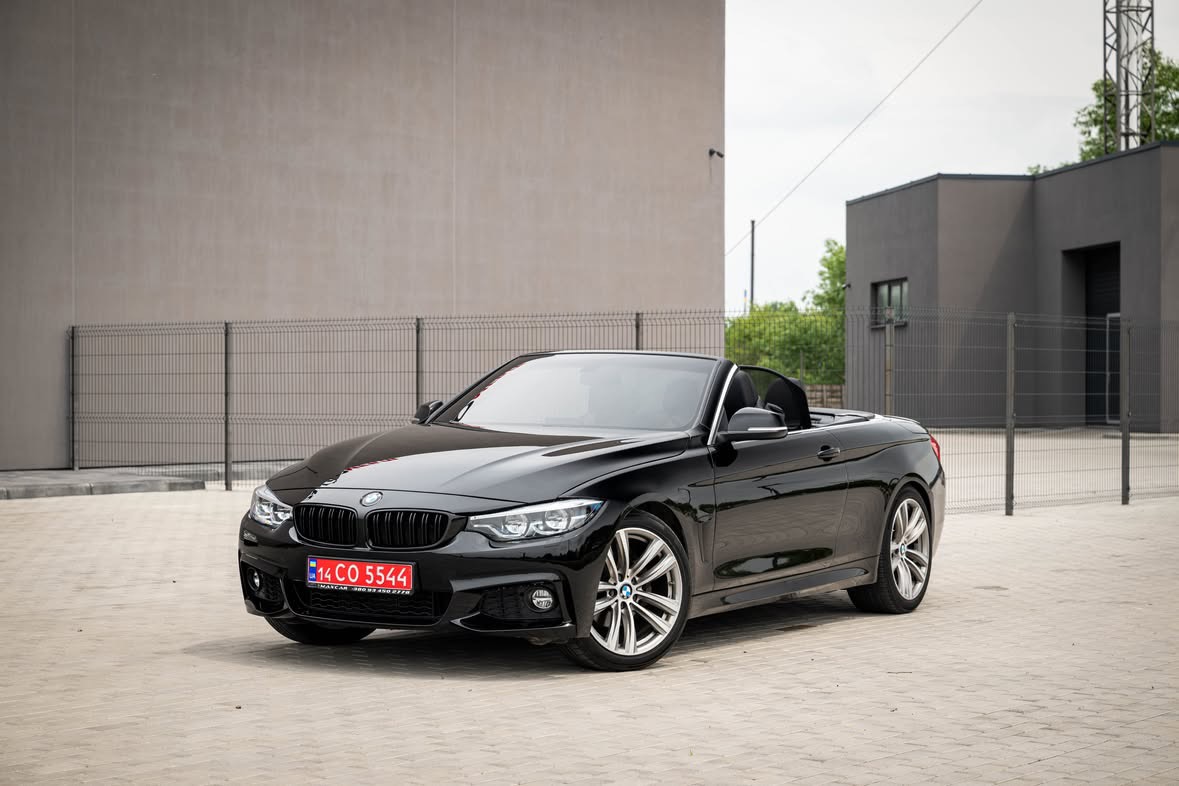 Купити BMW 430i 2.0 бензин 2017 року чорного кольору у Львові