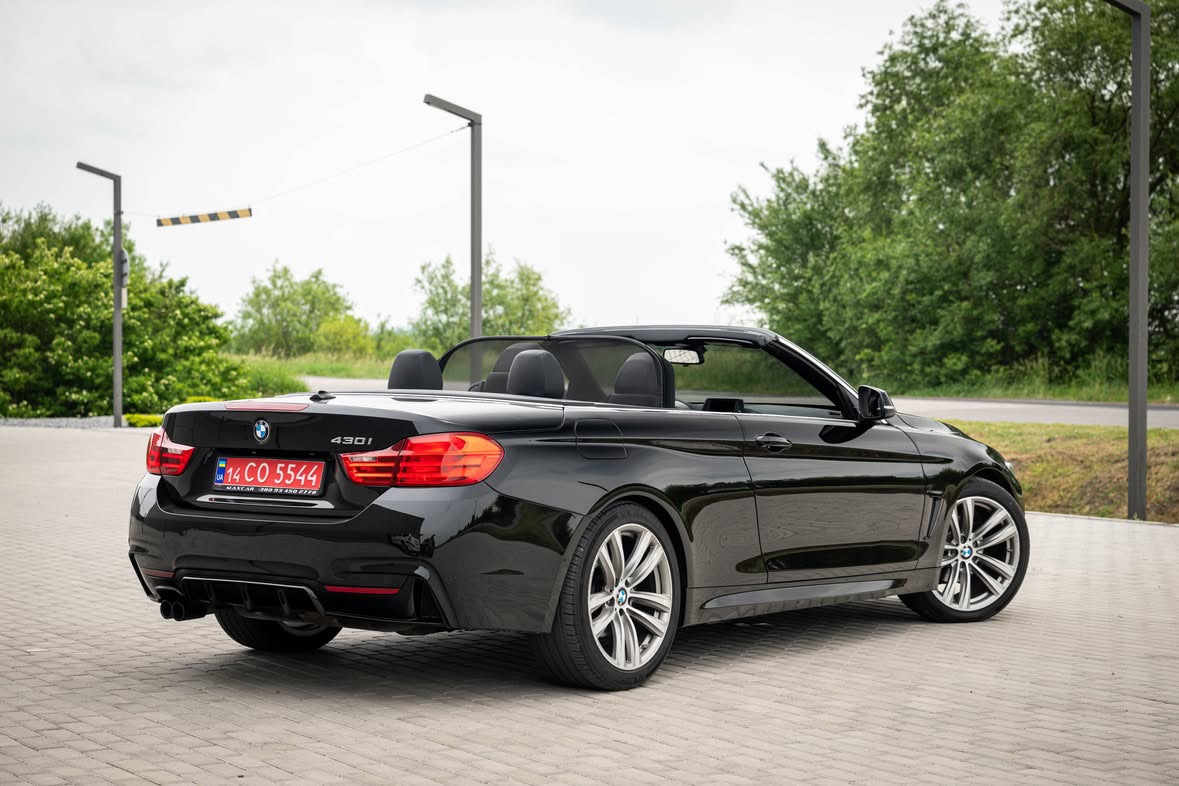 Купити BMW 430i 2.0 бензин 2017 року чорного кольору у Львові