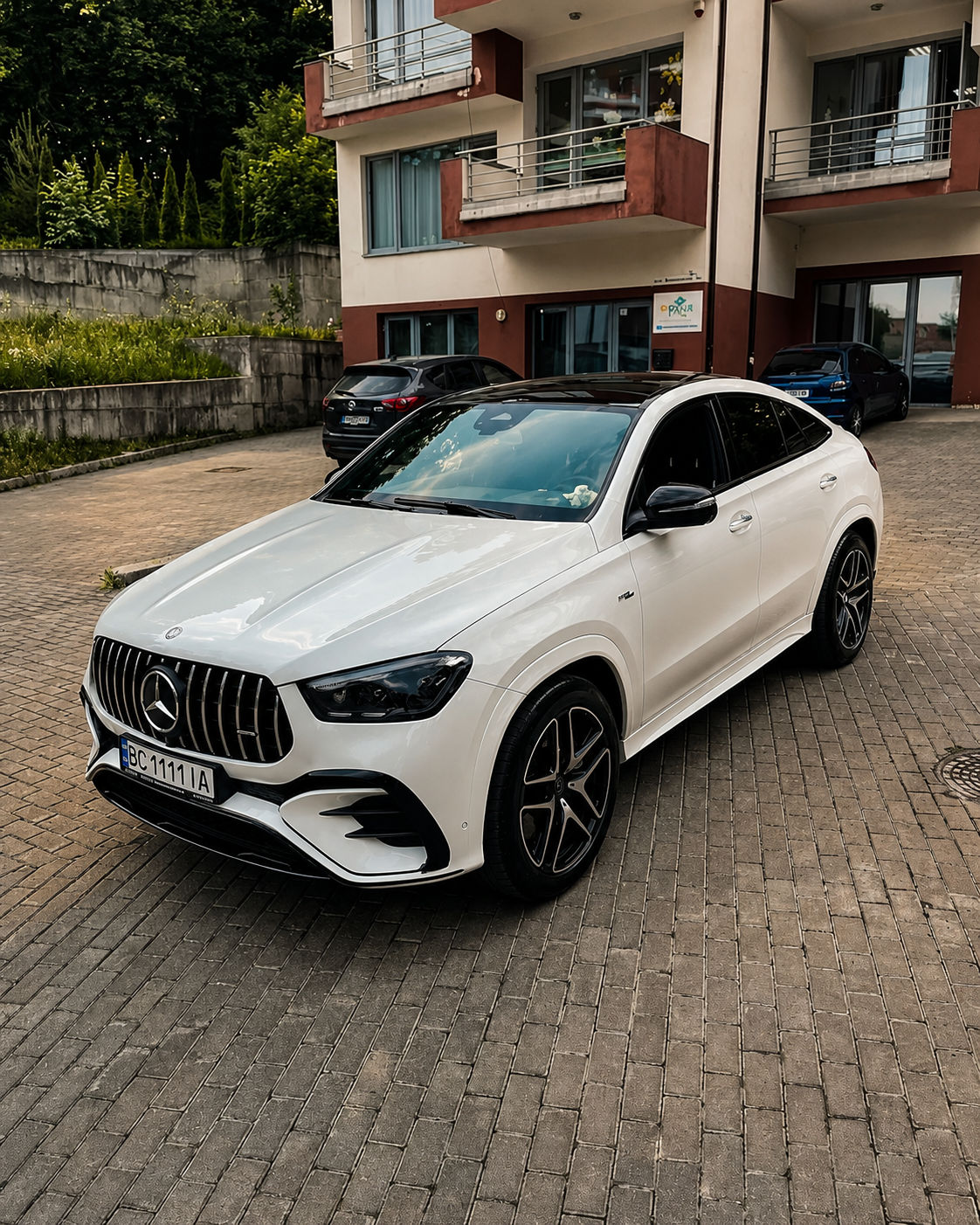 Купити Mercedes-Benz 3.0 бензин GLE Coupe 2024 року білого кольору у Львові
