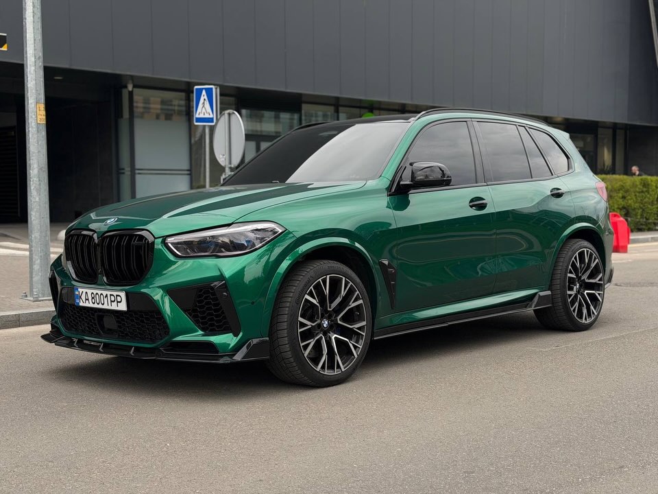 Купити BMW X5M Competition 4.4 бензин зеленого кольору в Києві