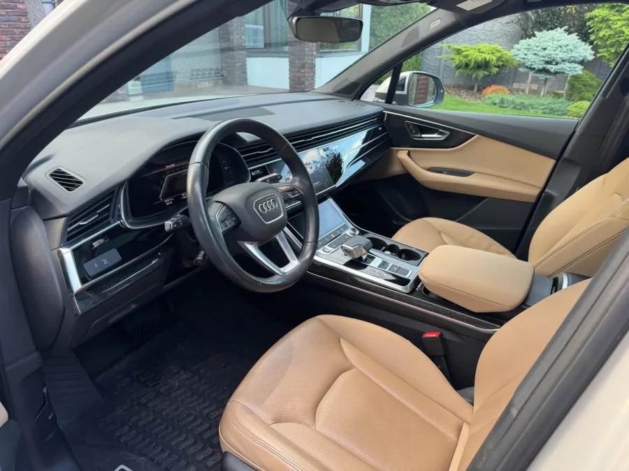 Купити Audi Q7 2.0 бензин Premium Plus 2021 року сірого кольору