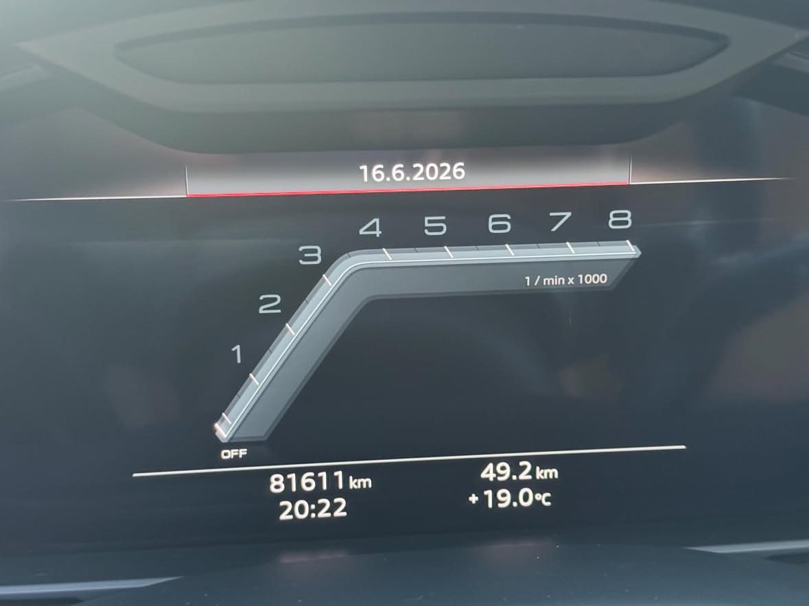Купити Audi Q7 2.0 бензин Premium Plus 2021 року сірого кольору