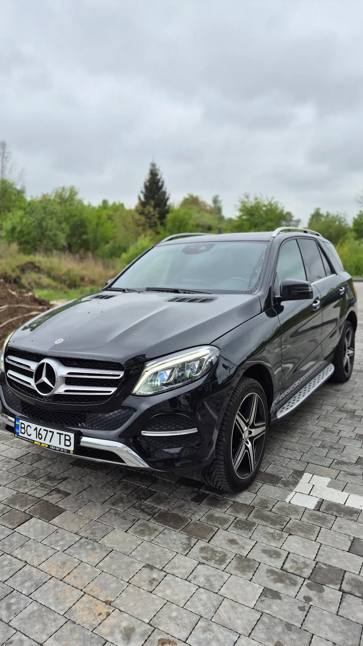 Купити Mercedes-Benz GLE 350 3.5 бензин 2017 року чорного кольору у Львові