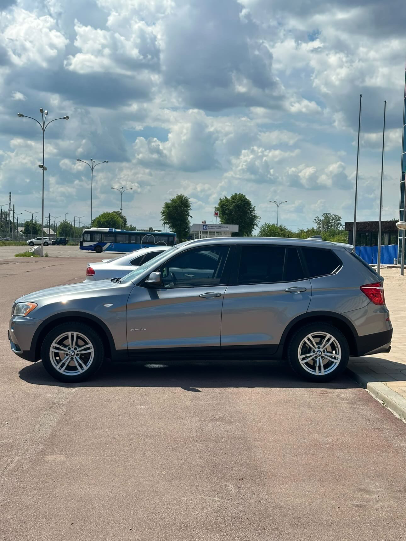 Купити BMW X3 2013 року 2.0 бензин сірого кольору в Харкові