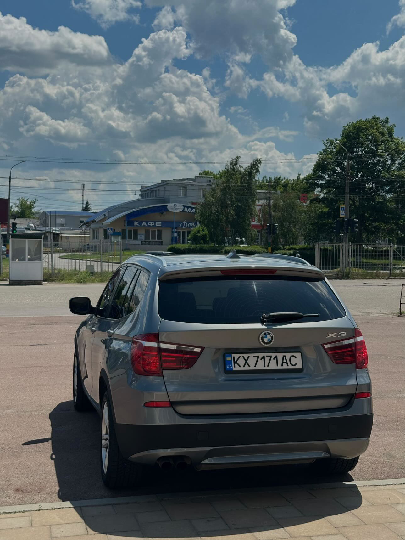 Купити BMW X3 2013 року 2.0 бензин сірого кольору в Харкові