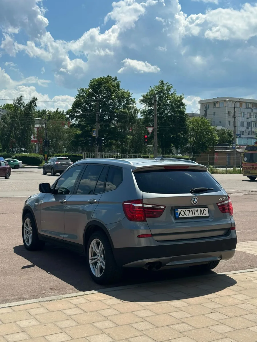 Купити BMW X3 2013 року 2.0 бензин сірого кольору в Харкові