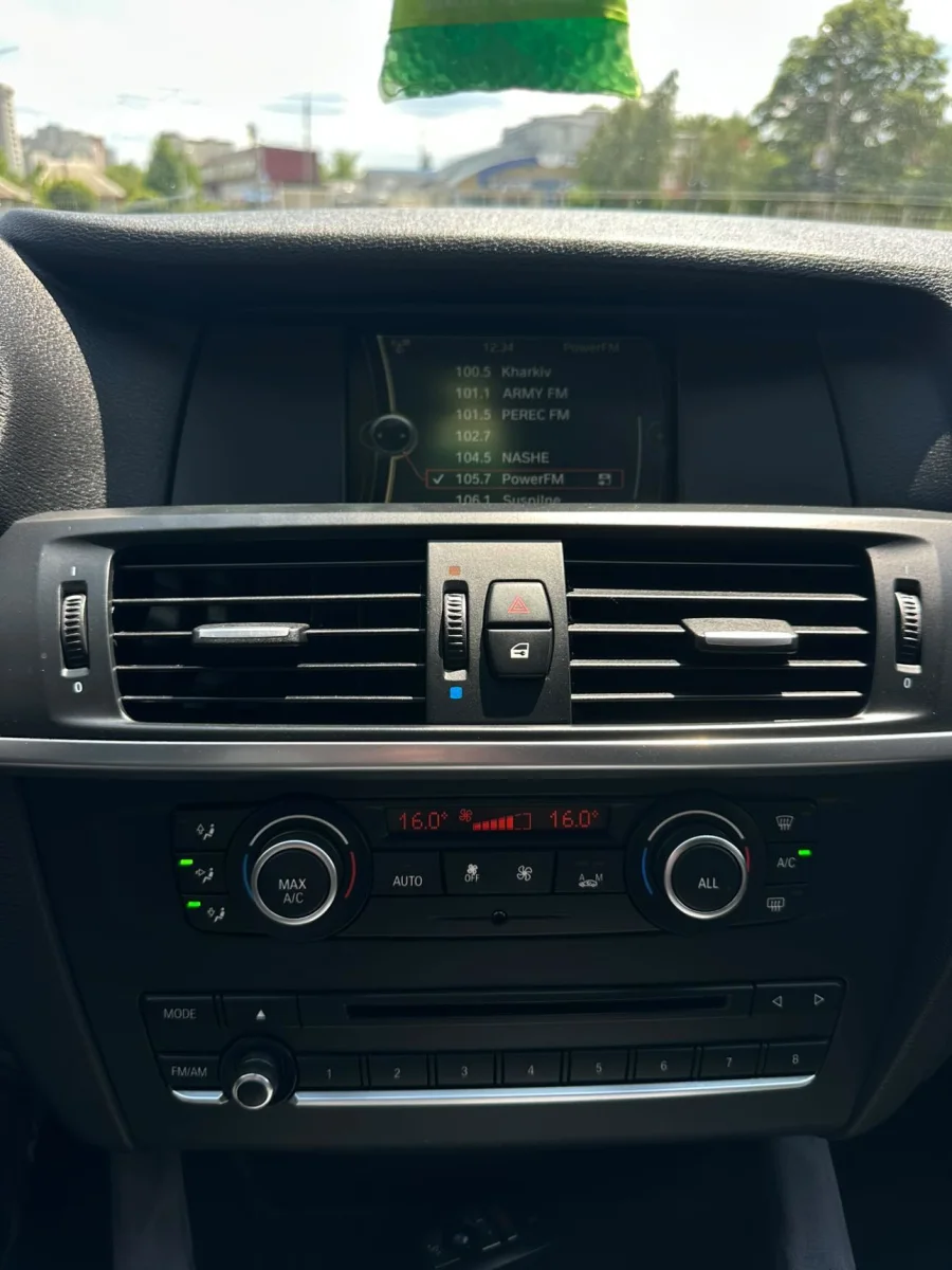 Купити BMW X3 2013 року 2.0 бензин сірого кольору в Харкові