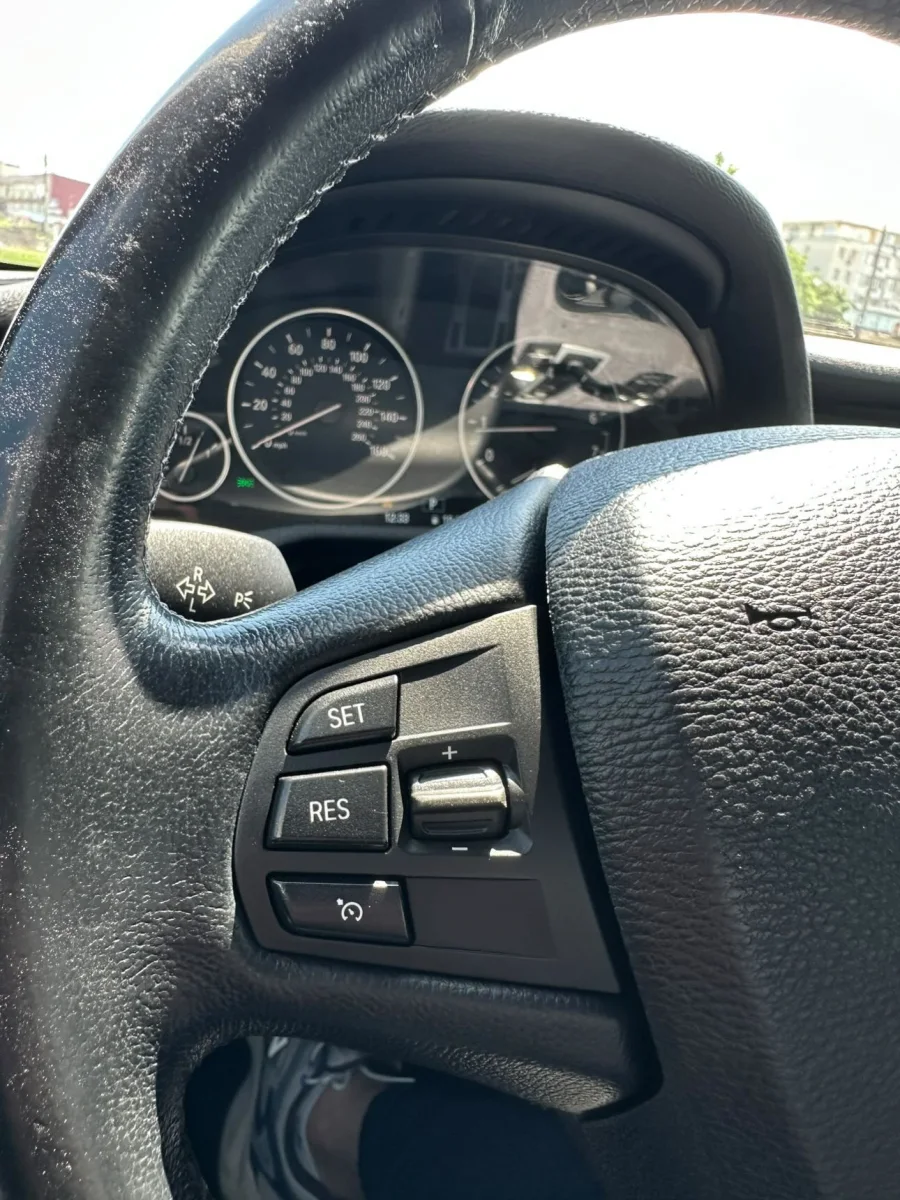 Купити BMW X3 2013 року 2.0 бензин сірого кольору в Харкові