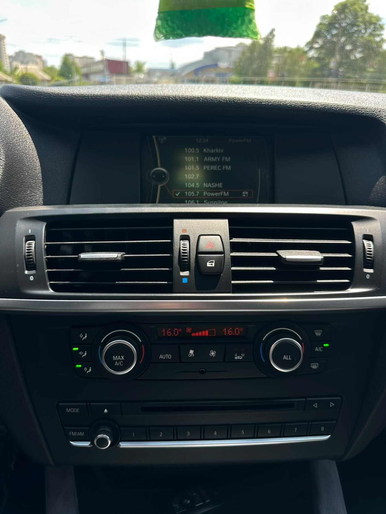 Купити BMW X3 2013 року 2.0 бензин сірого кольору в Харкові
