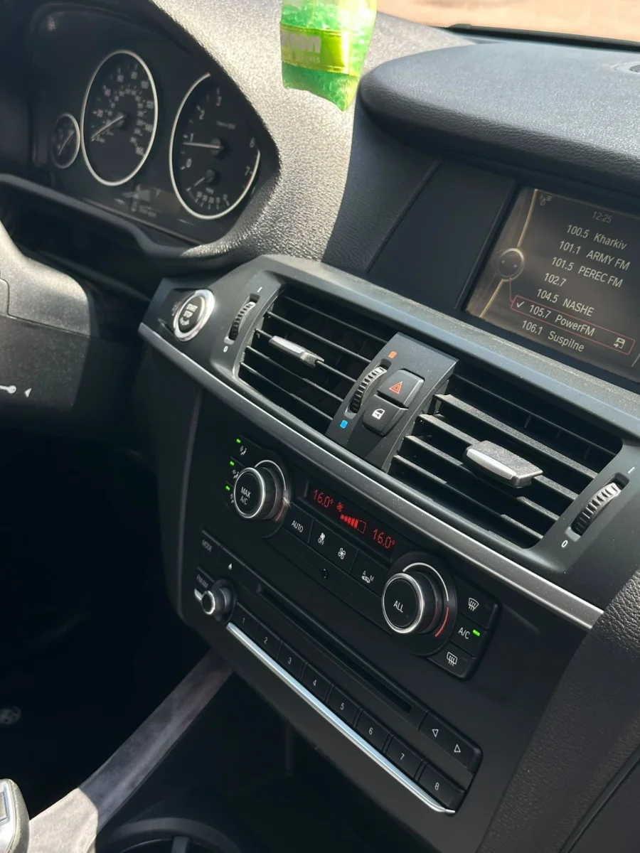 Купити BMW X3 2013 року 2.0 бензин сірого кольору в Харкові