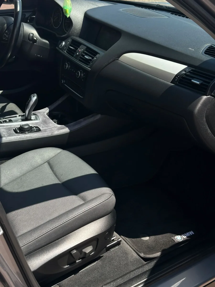 Купити BMW X3 2013 року 2.0 бензин сірого кольору в Харкові