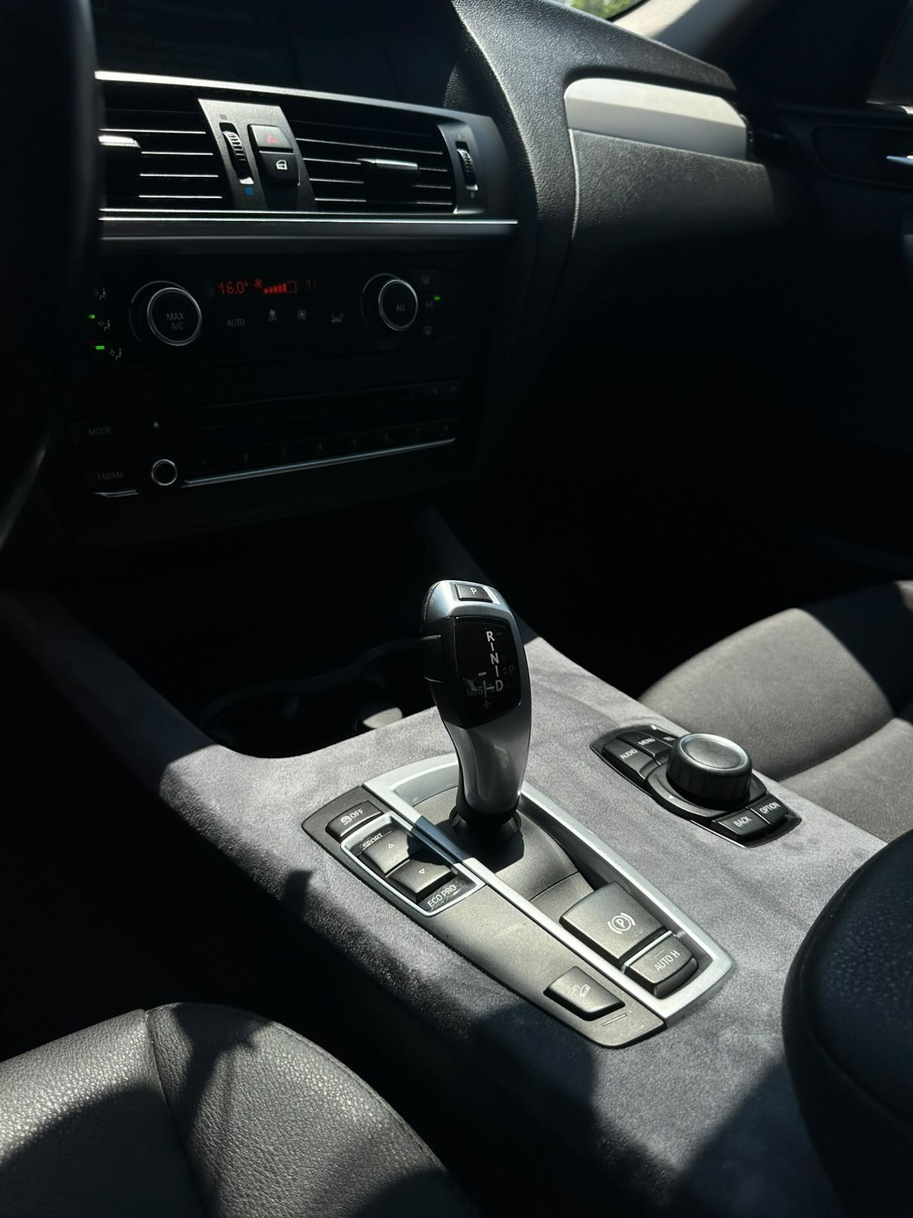 Купити BMW X3 2013 року 2.0 бензин сірого кольору в Харкові