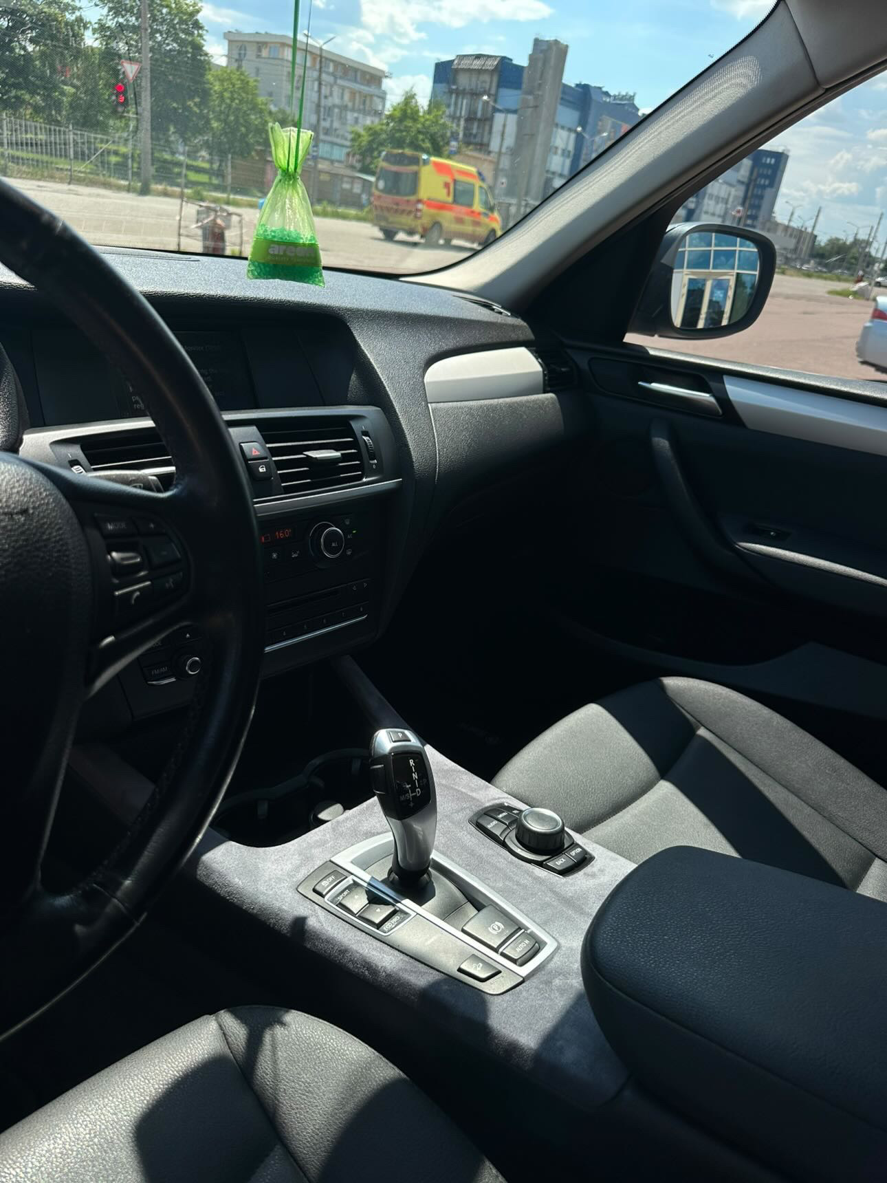 Купити BMW X3 2013 року 2.0 бензин сірого кольору в Харкові