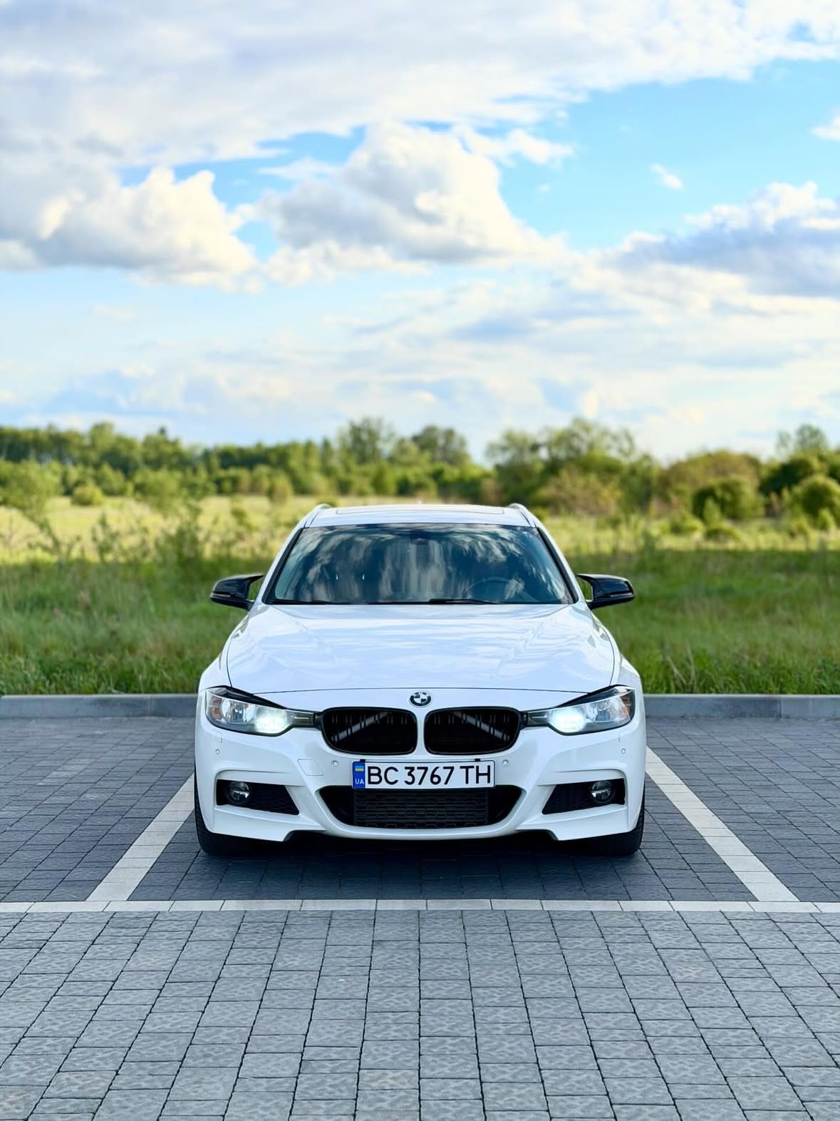 Купити BMW 328 F31 2.0 бензин 2014 року у Львові