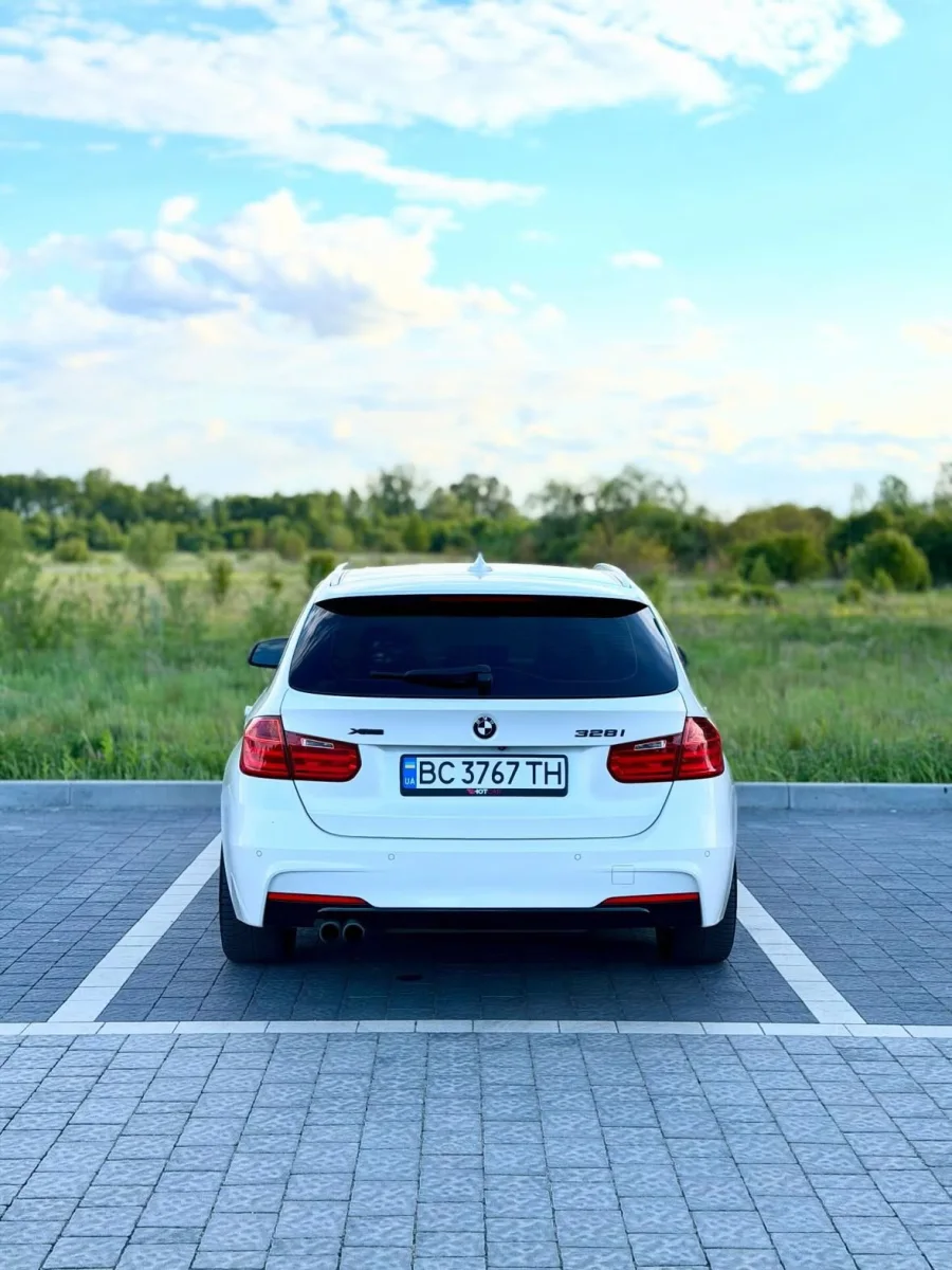 Купити BMW 328 F31 2.0 бензин 2014 року у Львові