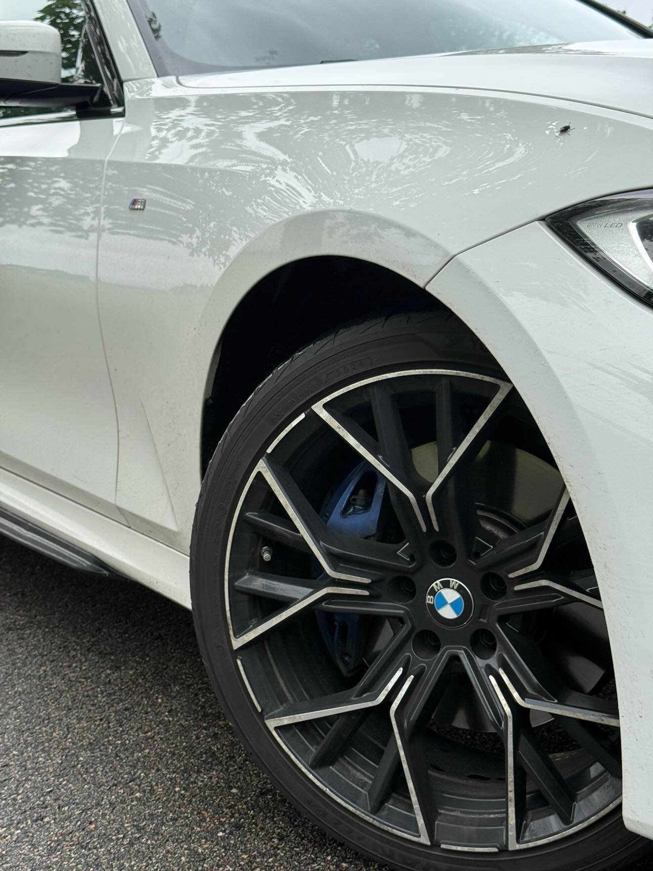 Купити BMW 318d 2020 року білого кольору в Варшаві