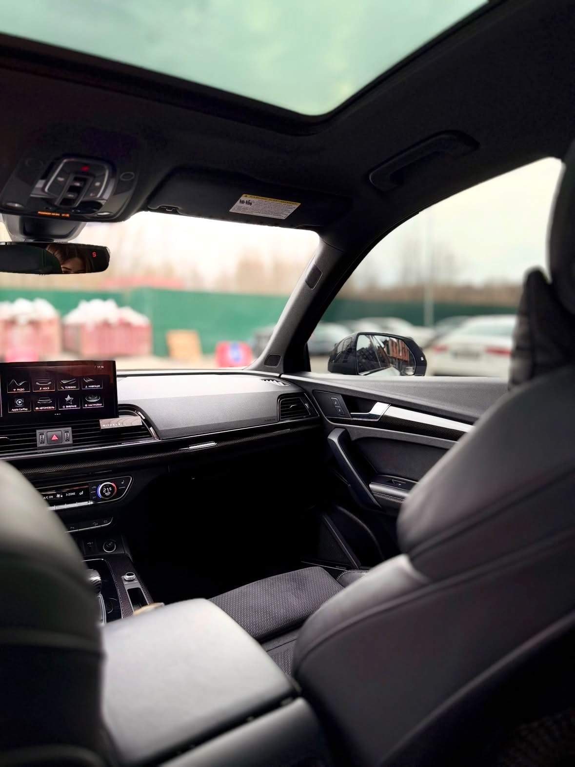 Купити Audi SQ5 3.0 бензин 2020 року білого кольору в Києві