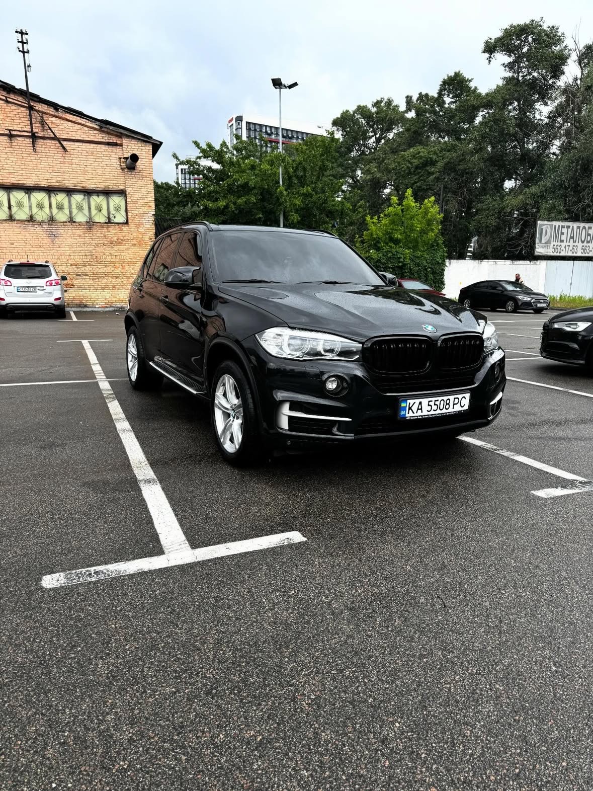 Купити BMW X5 2.0 дизель 2018 року чорного кольору в Києві