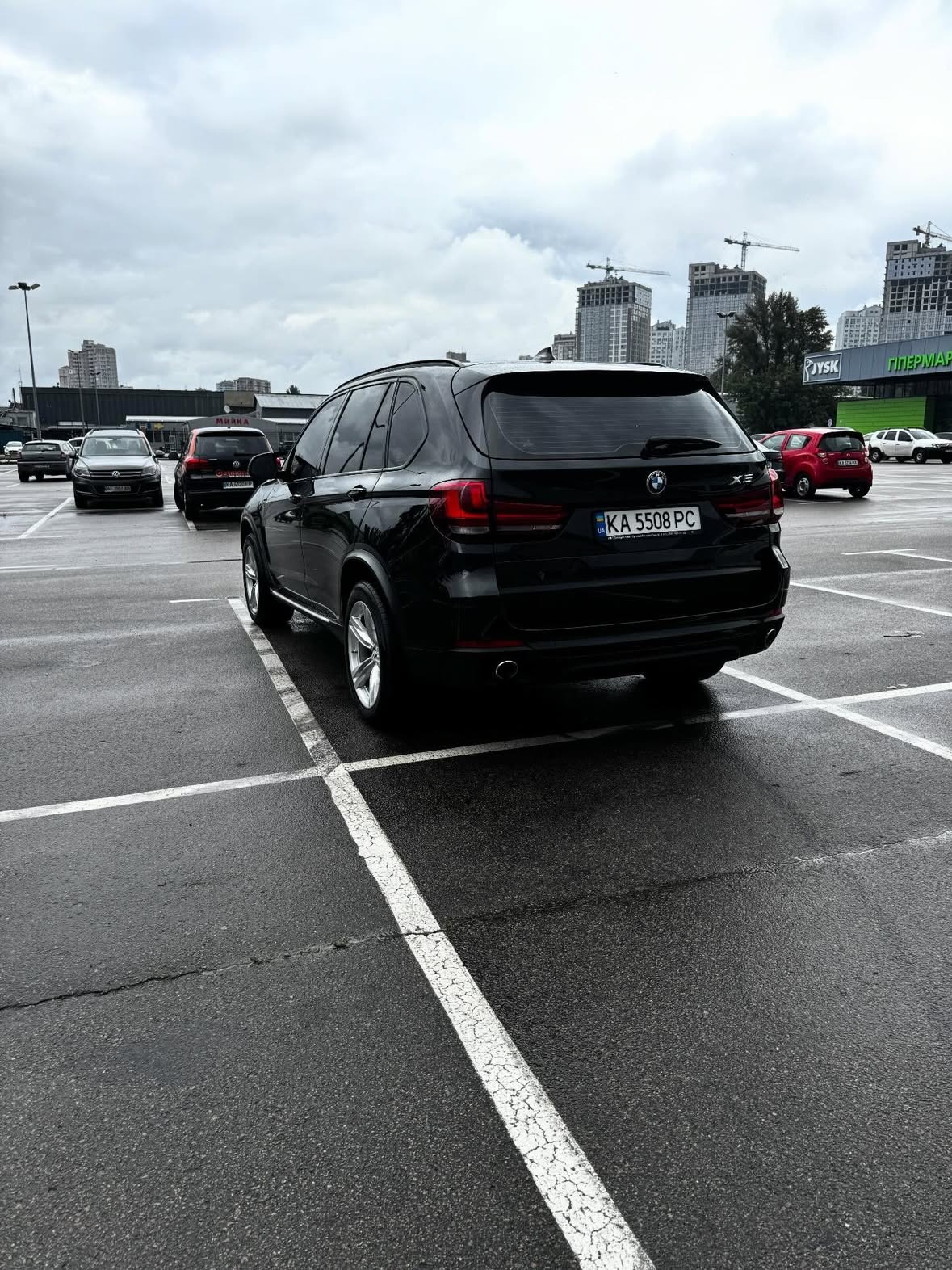 Купити BMW X5 2.0 дизель 2018 року чорного кольору в Києві