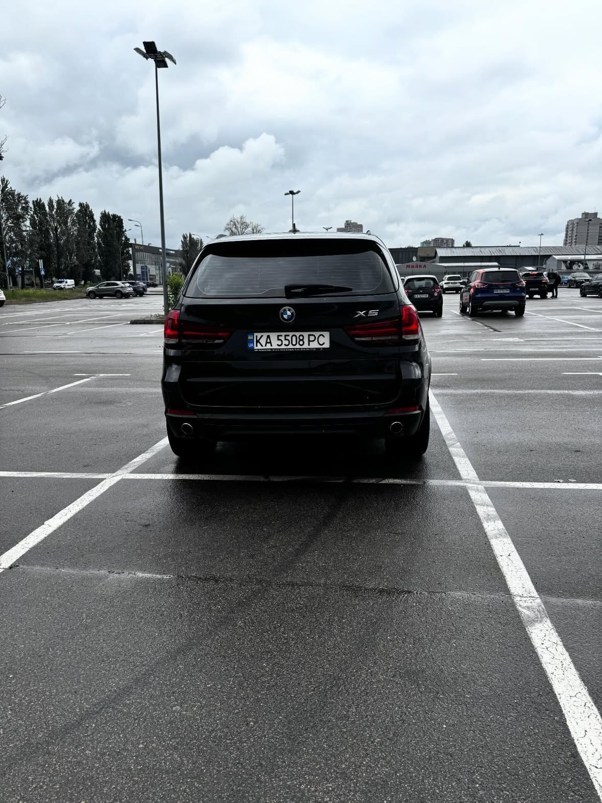 Купити BMW X5 2.0 дизель 2018 року чорного кольору в Києві