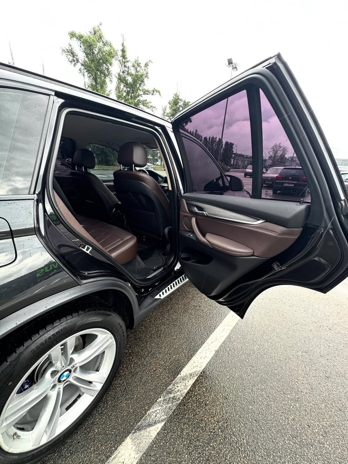 Купити BMW X5 2.0 дизель 2018 року чорного кольору в Києві