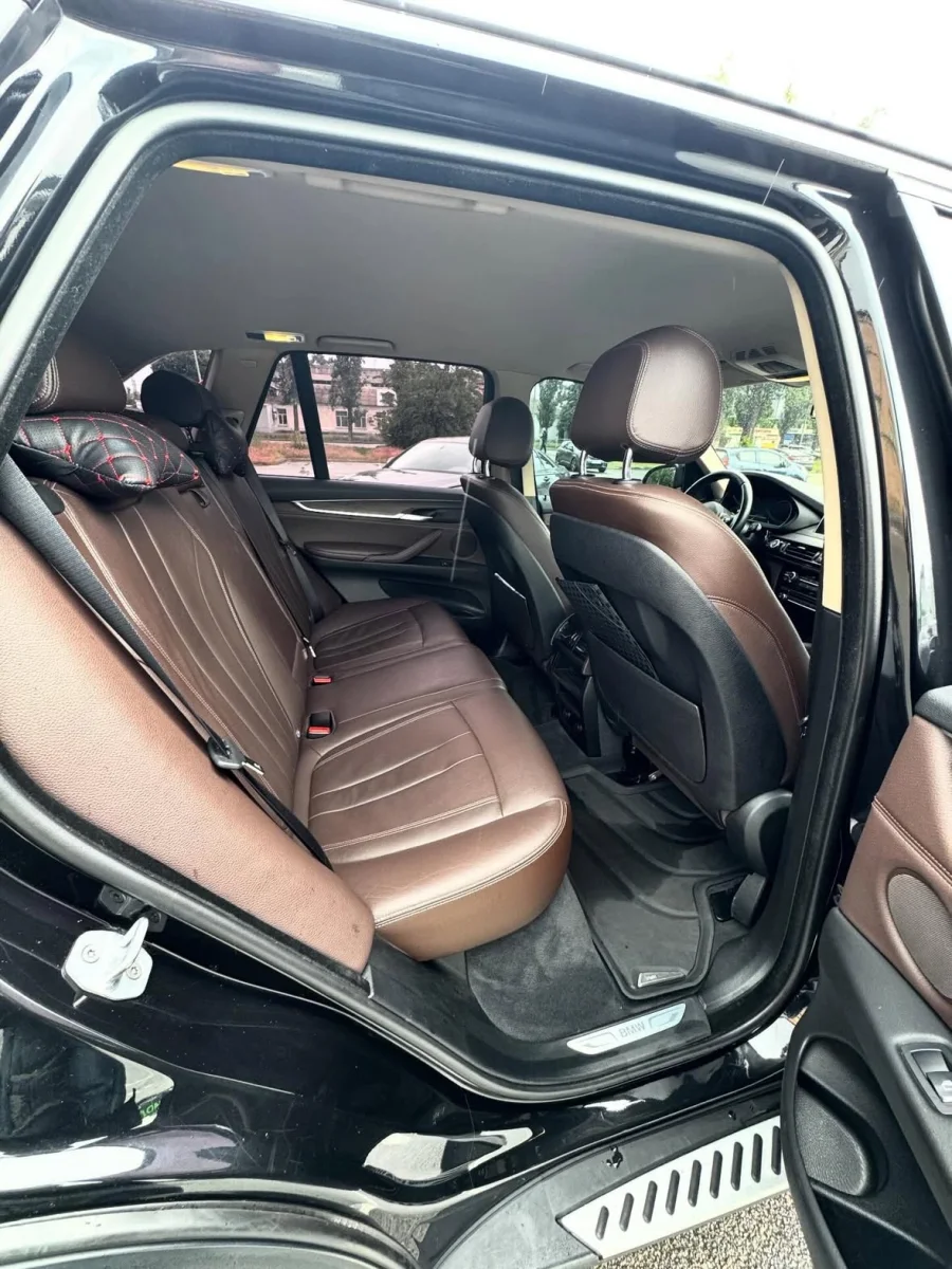 Купити BMW X5 2.0 дизель 2018 року чорного кольору в Києві