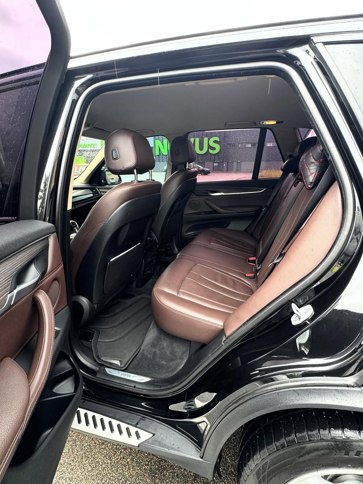 Купити BMW X5 2.0 дизель 2018 року чорного кольору в Києві