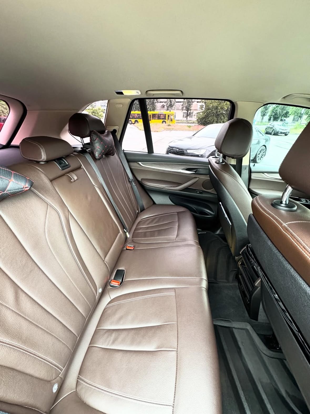 Купити BMW X5 2.0 дизель 2018 року чорного кольору в Києві