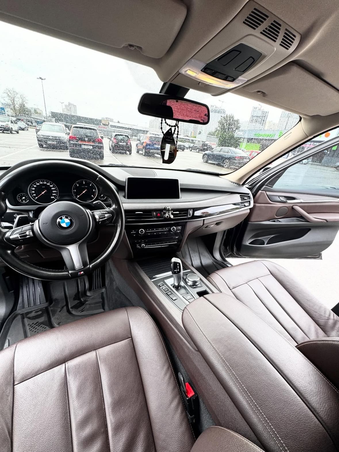 Купити BMW X5 2.0 дизель 2018 року чорного кольору в Києві