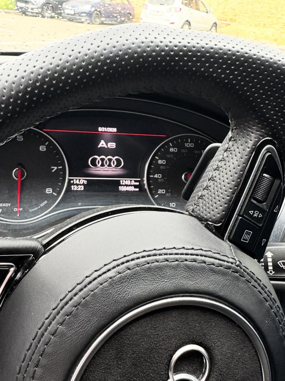 Купити Audi A6 2.0 бензин 2016 року чорного кольору в Києві