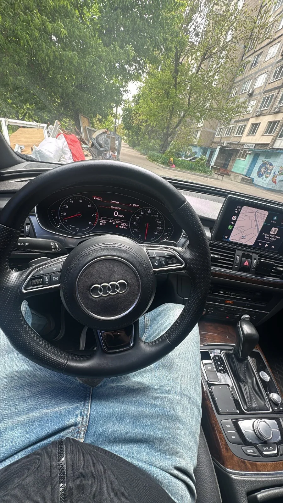 Купити Audi A6 2.0 бензин 2016 року чорного кольору в Києві