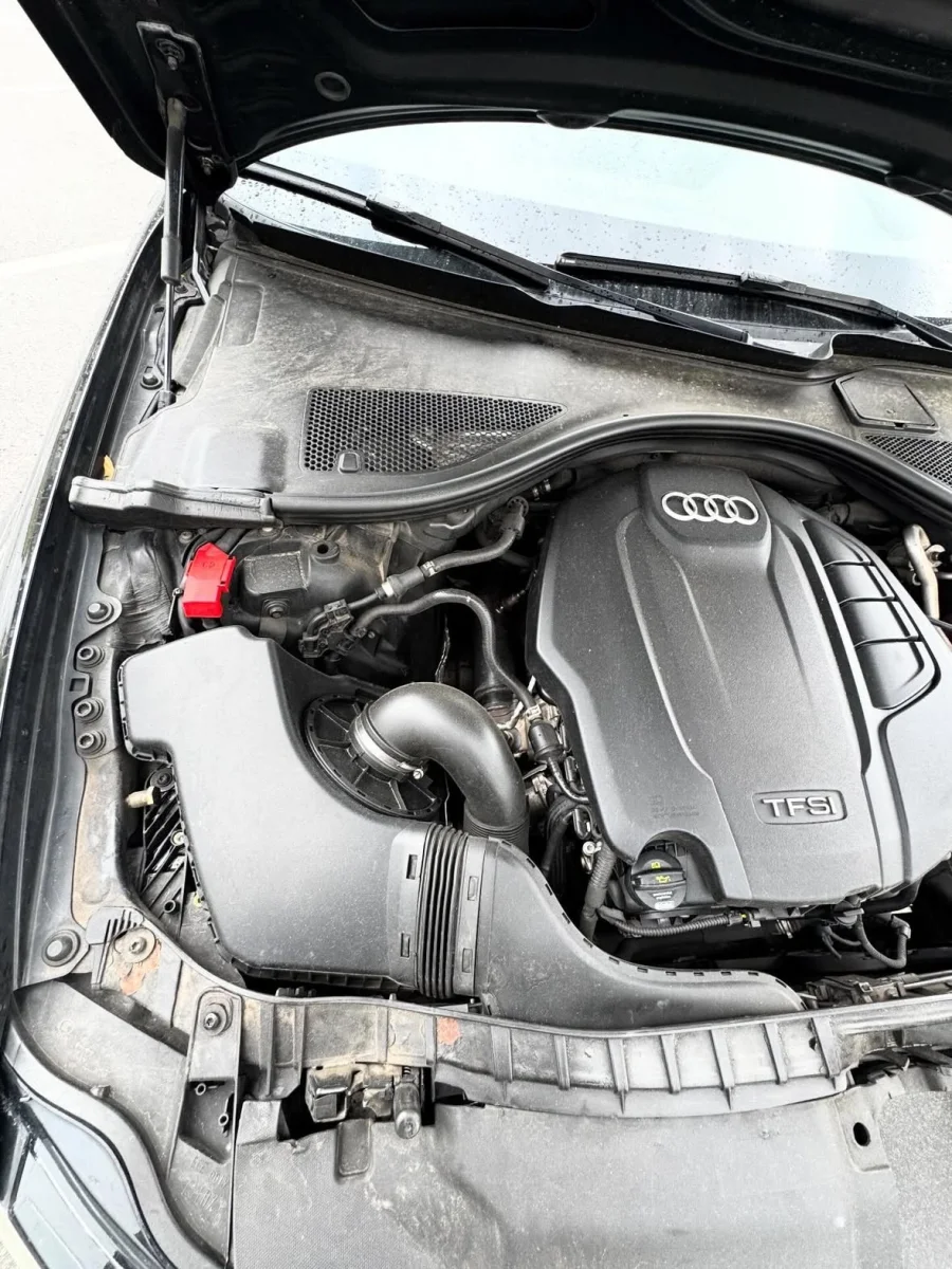 Купити Audi A6 2.0 бензин 2016 року чорного кольору в Києві