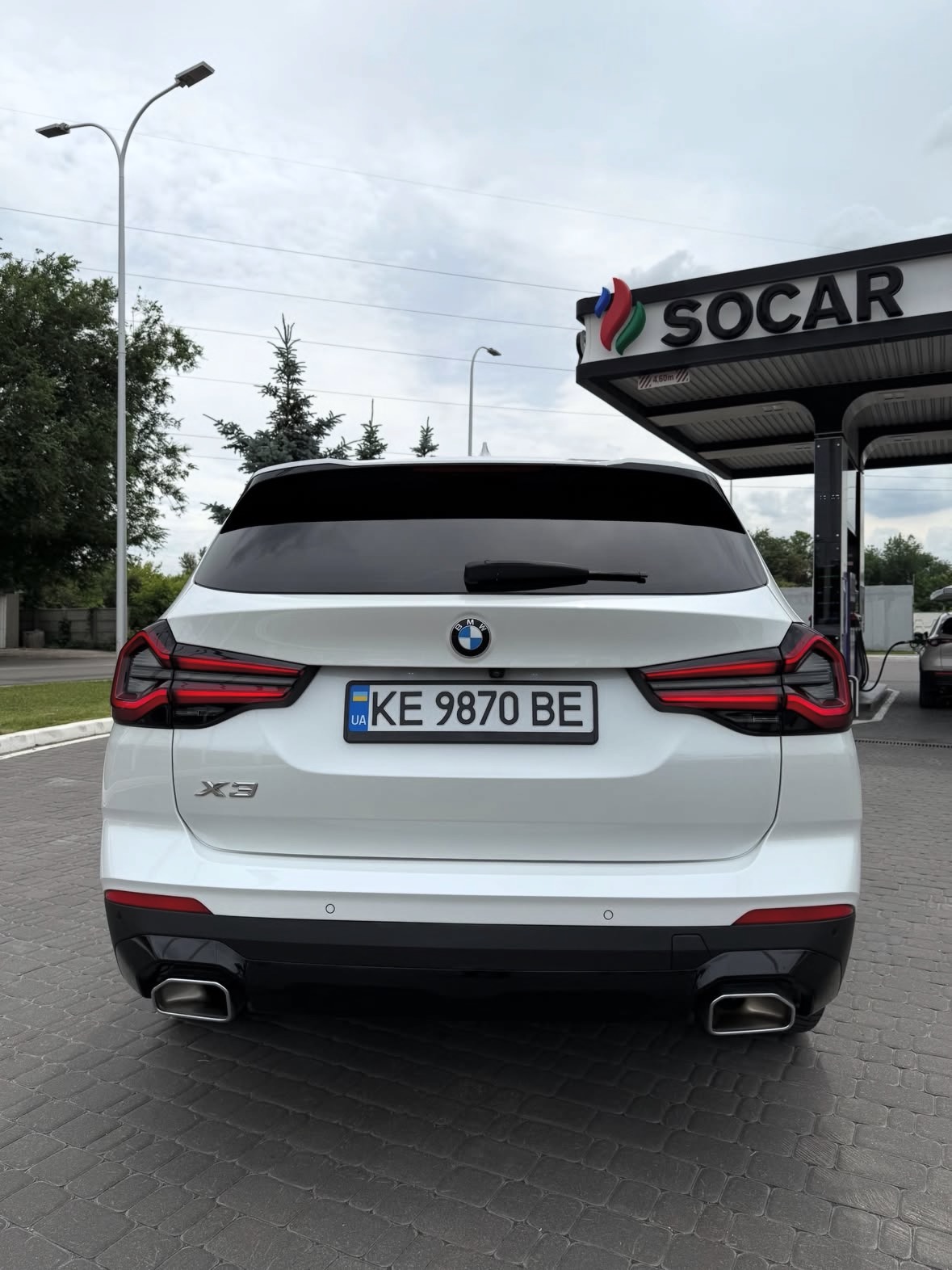 Купити BMW X3 2022 року білого кольору в Дніпрі