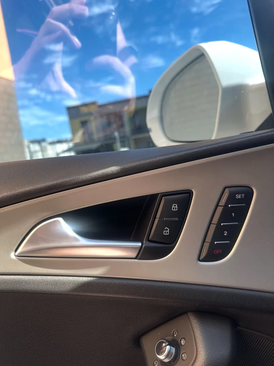 Купити Audi A6 2.0 дизель 2013 року білого кольору
