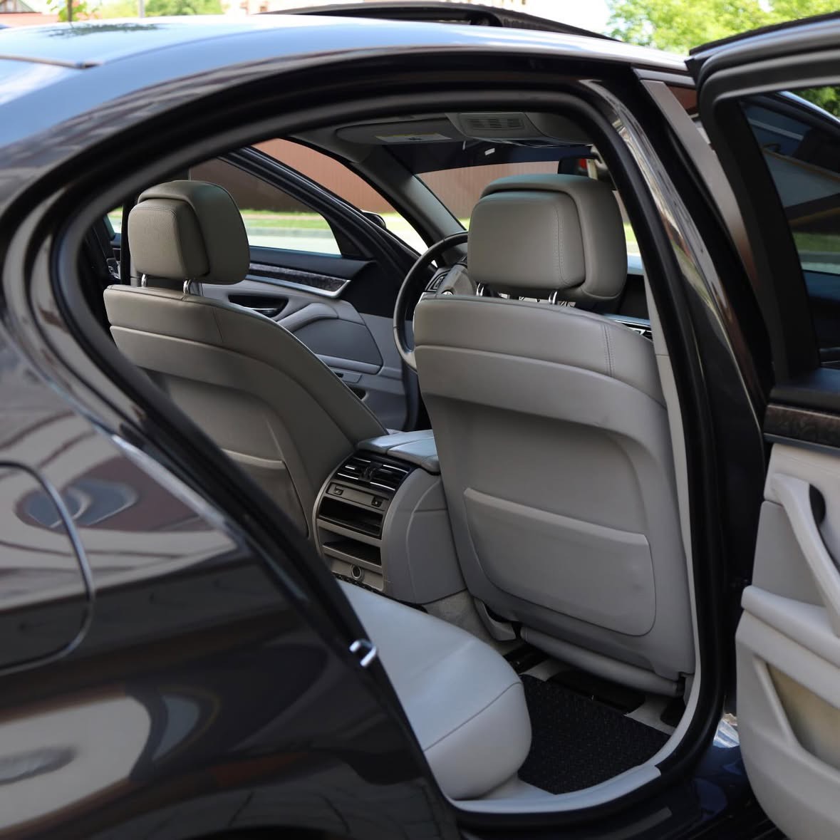 Купити BMW 528I 2013 2.0 бензин року сірого кольору в Івано-Франківську
