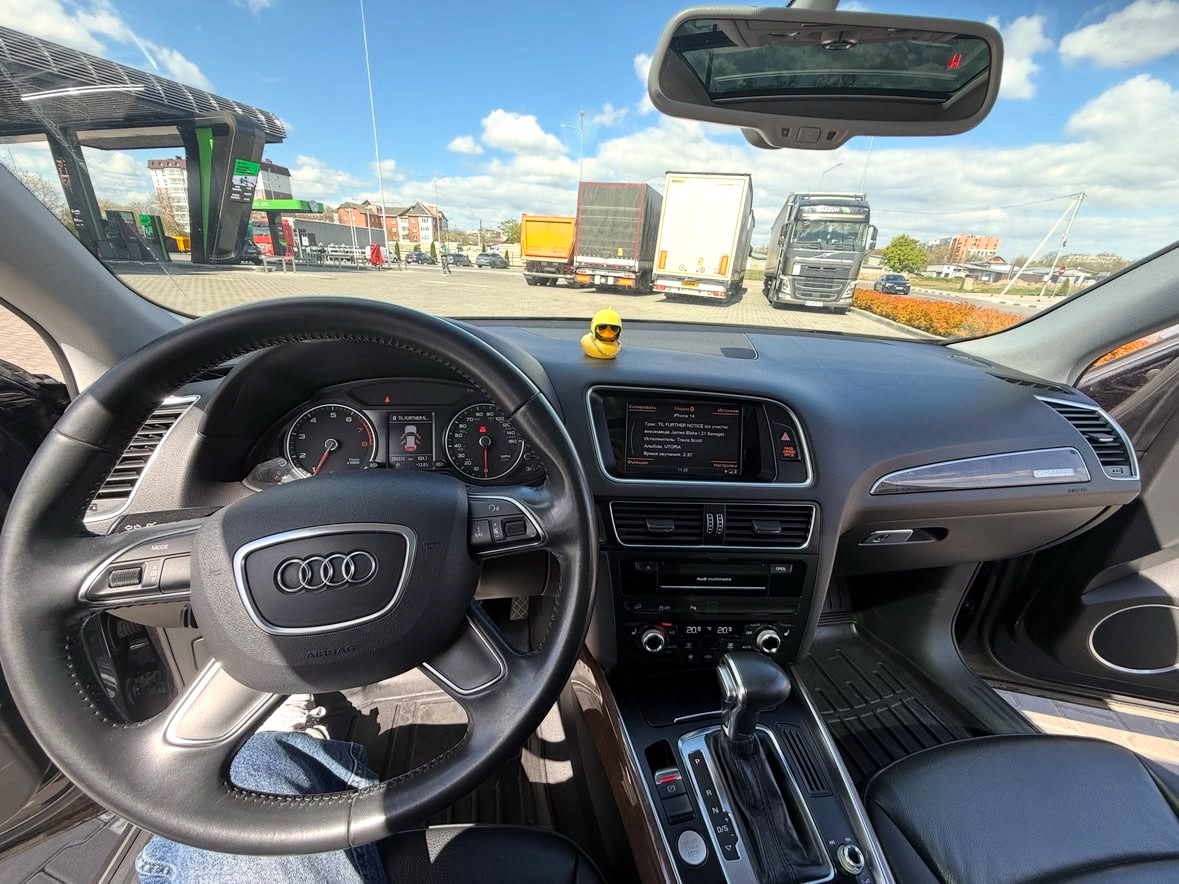 Купити Audi Q5 2.0 бензин 2016 року чорного кольору в Стрию