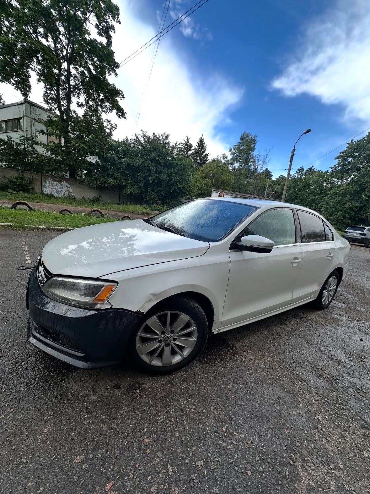 Купити Volkswagen Jetta 2.0 дизель 2015 року білого кольору