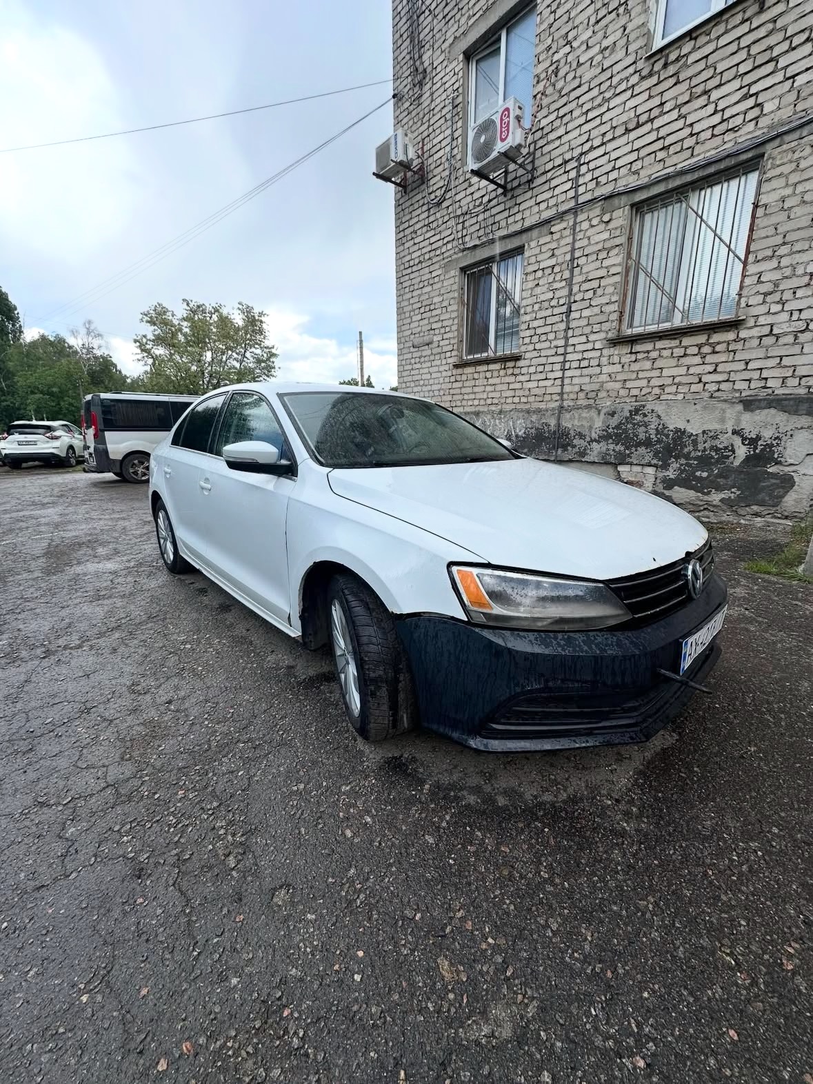 Купити Volkswagen Jetta 2.0 дизель 2015 року білого кольору